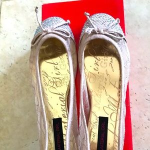 Lace Size 8.5,Fabric Upper Krysatal embellishments